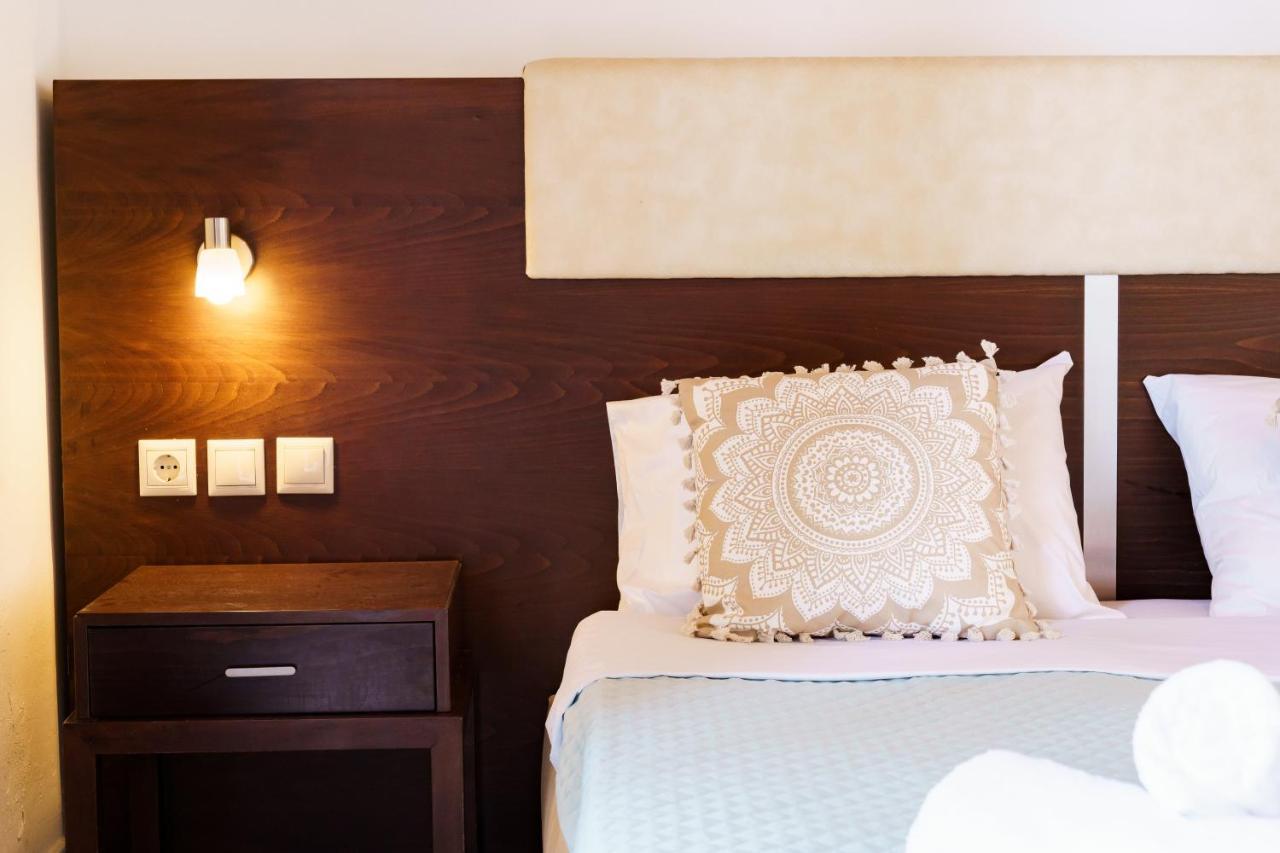 Mayo Rooms Zakynthos Akrotiri エクステリア 写真