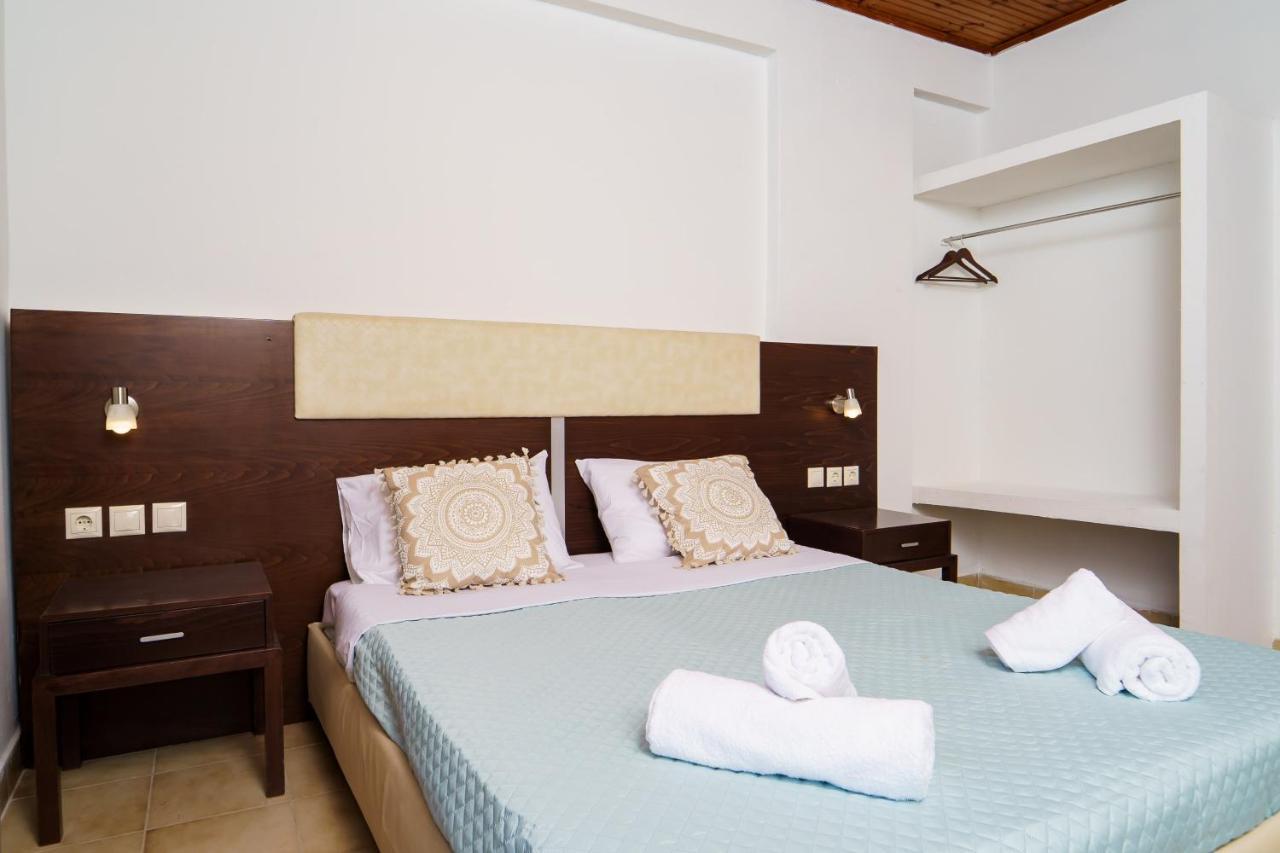 Mayo Rooms Zakynthos Akrotiri エクステリア 写真